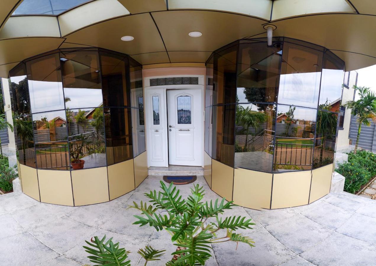 Eric Wilkins Apartments Lubowa Exterior foto